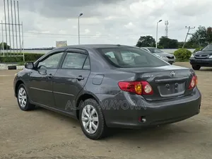 2010 Toyota Corolla LE Sedan - Foreign Used