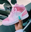 High Quality Nike Ladies Sneakers - Pink Classic Style - 1
