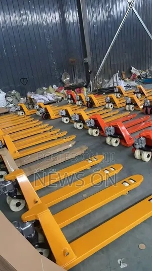 Used 2000kg Hydraulic Hand Pallet Truck