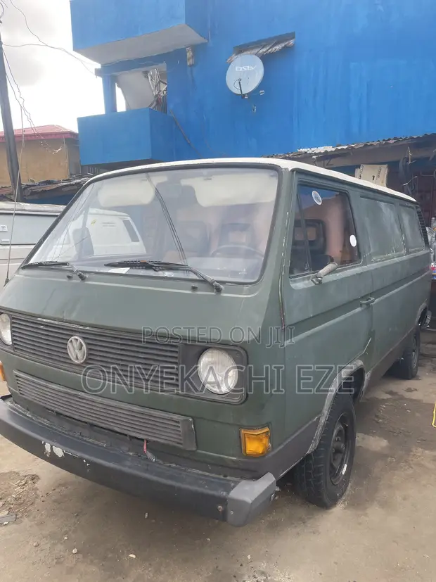 Volkswagen Transporter 2003 Green - 1