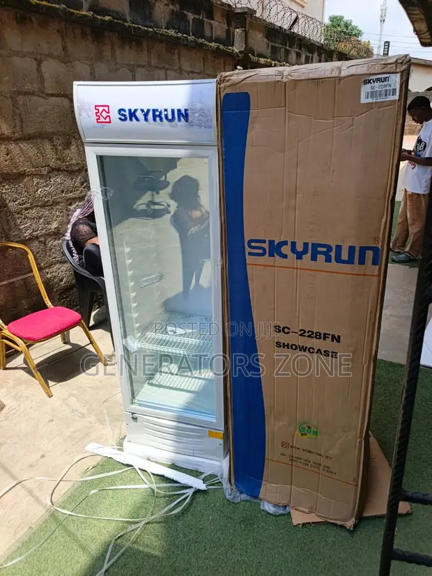 Skyrun 228L Glass Showcase Chiller Refrigerator - 1