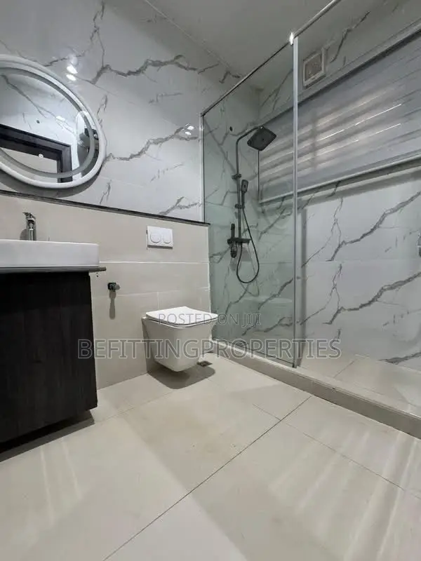 5-Bedroom Detached Duplex a Jahi, Abuja - 1