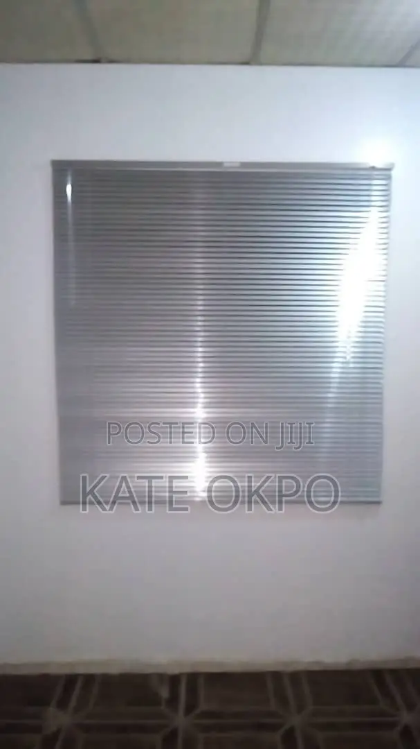 Modern Venetian Blinds - Used - 1