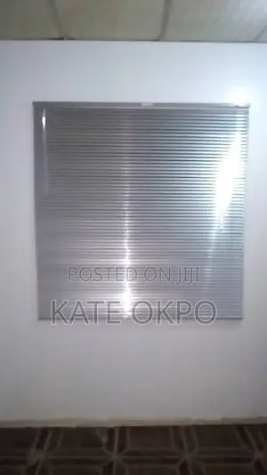 Modern Venetian Blinds - Used
