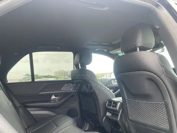 Mercedes-Benz GLE 350 4MATIC 2021 Black - 1