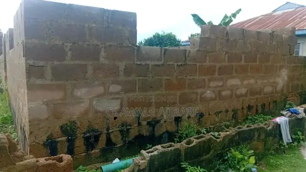 3 Bedroom Block of Flats a Gini Gininwa a Oluyole - 1