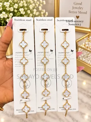 Van Cleef & Arpels Handchain - Premium Quality