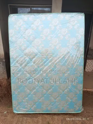 Green Earth 4.5ft x 6ft Semi Orthopedic Mattress