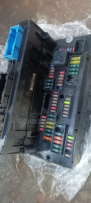 Sabon Rolls-Royce Fuse Box Module (V12)
