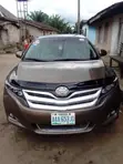 Toyota Venza 2011 Brown - 1