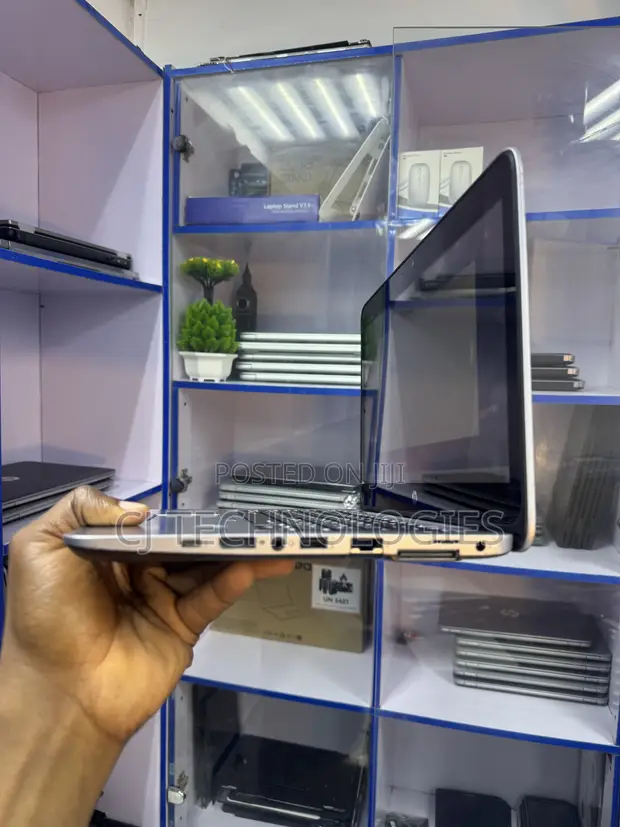 HP EliteBook 820 G4 Laptop - Intel Core i5, 8GB RAM, 256GB SSD - 1
