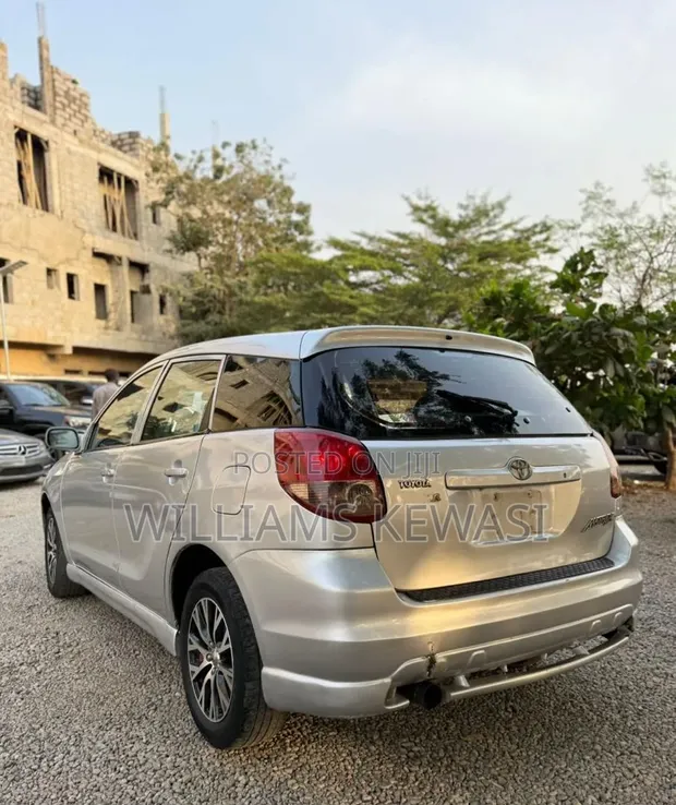 Toyota Matrix XR Hatchback AWD 2004 Silver - 1