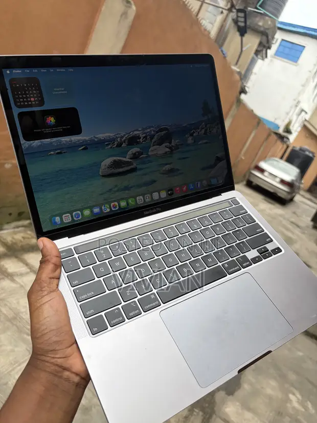 Apple MacBook Pro 2020 13.3" Intel Core i5 16GB RAM 1TB SSD - 1