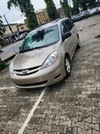 Toyota Sienna 2007 Silver - 1