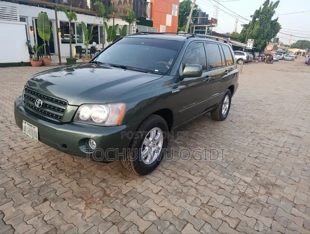 Toyota Highlander 2004 Green - 1