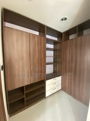 4 Bedroom Townhouse/Terrace da BQ & Pool a Ologolo, Lekki