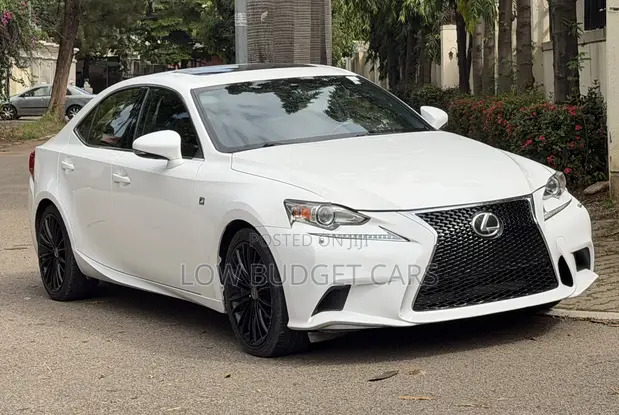 Lexus IS 350 AWD 2016 White - 1