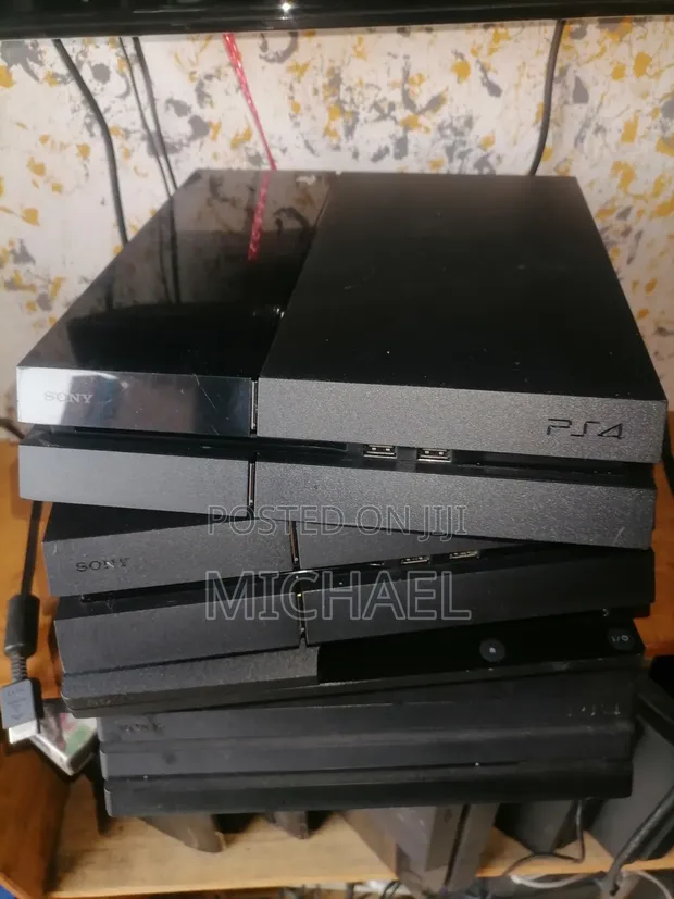 Sony PlayStation 4 (PS4) Console - Used - 1