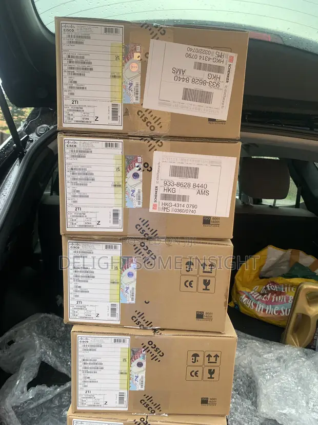 Brand New Cisco WS-C2960L-8PS-LL 8-Port Gigabit PoE+ Switch - 1