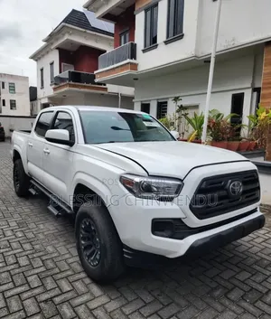2019 Toyota Tacoma TRD Off Road White