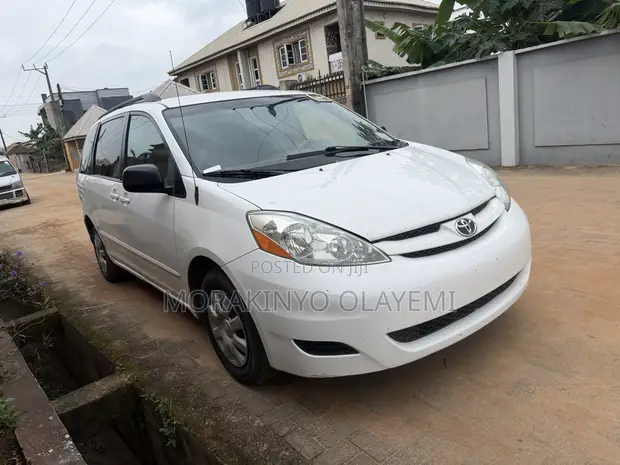 Toyota Sienna LE AWD 2006 - 1