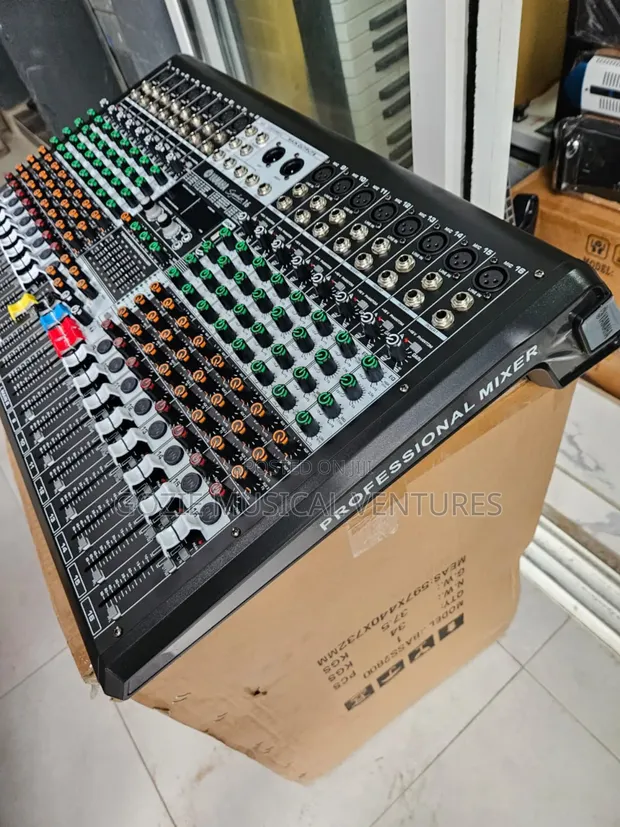 Yamaha MG16XU 16-Channel Mixer with Bluetooth & USB - 1