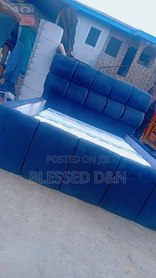 Queen Size Super Bubble Bed Frame - 1
