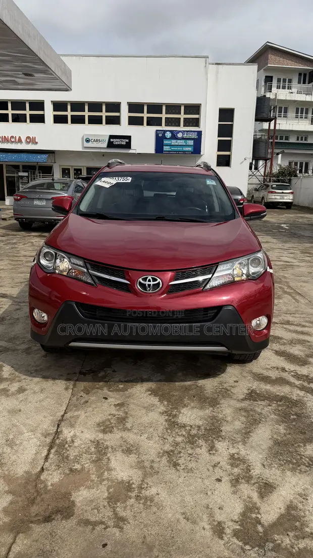 2015 Toyota RAV4 LE AWD SUV - 1