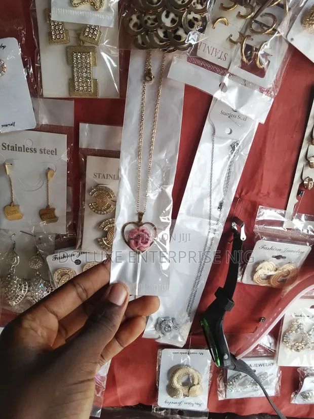 Pretty Necklaces - Silver/Gold - 1