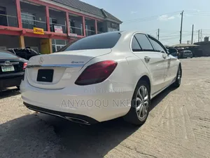 2016 Mercedes-Benz C300 Luxury 4Matic Sedan