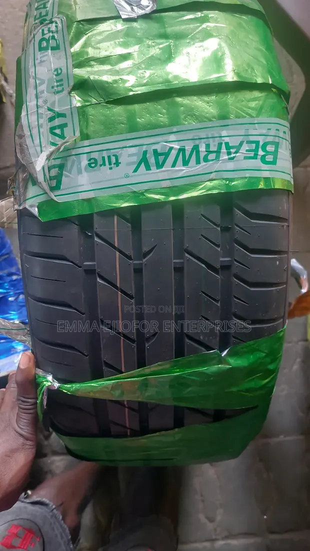 275/45R21 Bearway Tyre - Standard Quality - 1