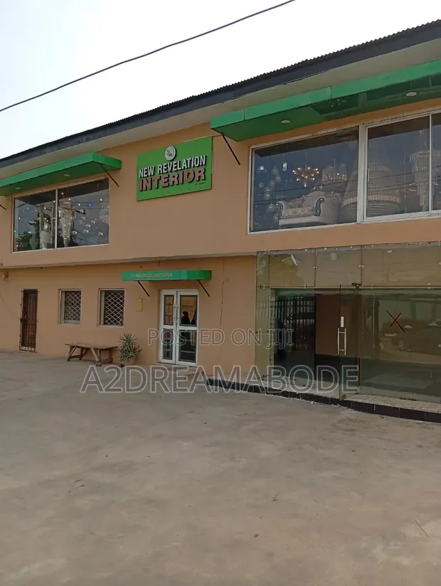 Ofishin Bedroom 5 Mai Shirin Kyau don Hayarwa a Ikeja - 1