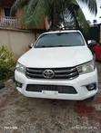 Toyota Hilux 2018 White - 2