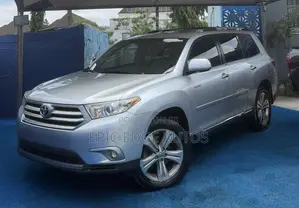 Toyota Highlander Limited 3.5L 4WD 2013 Silver