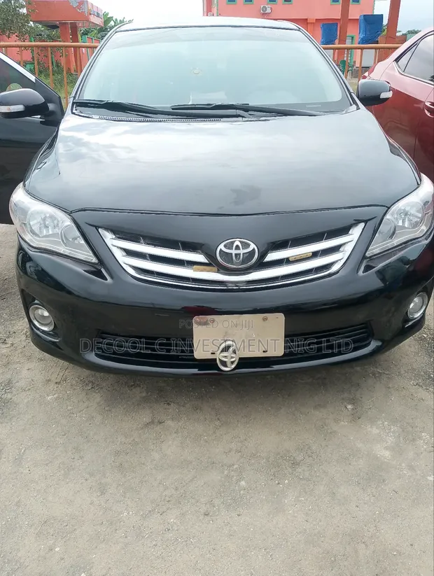 Toyota Corolla LE Sedan ta 2010 - 1