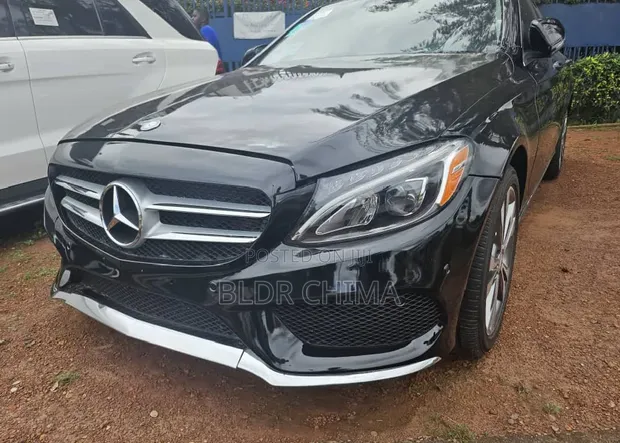 2016 Mercedes-Benz C300 4Matic Baƙar Fata - 1