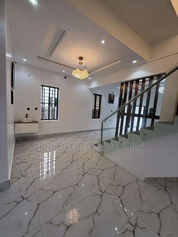 4-Bedroom Duplex don siyarwa a WTC Estate, Enugu - 1