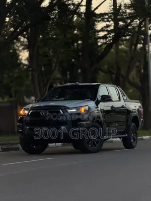Sabon Toyota Hilux SR5 2026 Baki