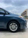2017 Toyota Sienna XLE Premium 8 Passenger - 3