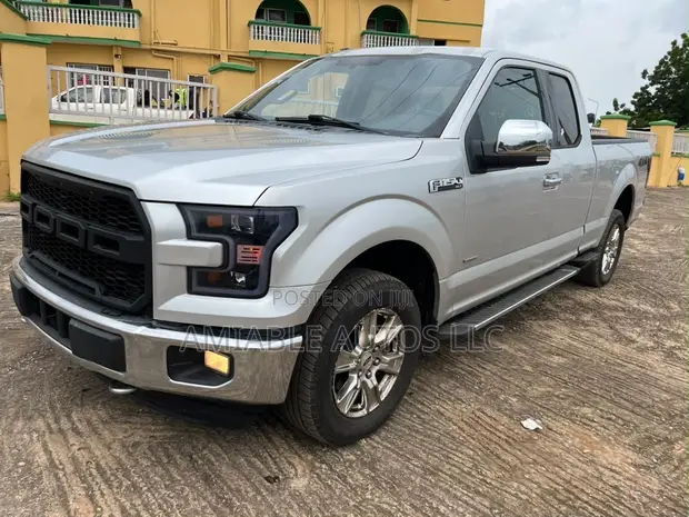 2015 Ford F-150 Lariat SuperCrew - 1