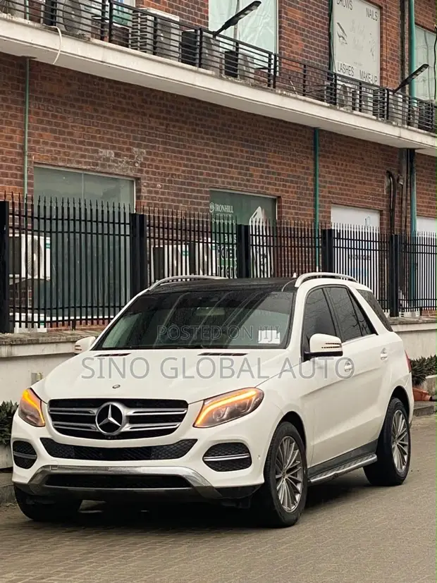 Mercedes-Benz GLE 350d 4MATIC 2017 White - 1