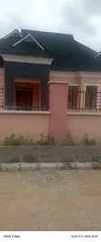 Gidan Bungalow Mai Dakuna 3 da BQ a Estate, Titin Ipaja - 3
