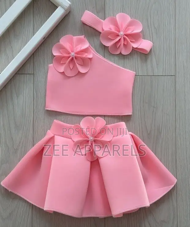 Yarinyar Tufafi 2-Piece Sama & Skirt Tare da Zanewar Furen - 1