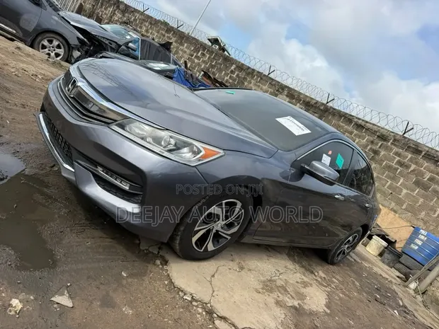 2017 Honda Accord LX Sedan - Wannan Yayi Amfani Da Shi A Kasashen Waje - 1