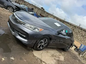 2017 Honda Accord LX Sedan - Wannan Yayi Amfani Da Shi A Kasashen Waje