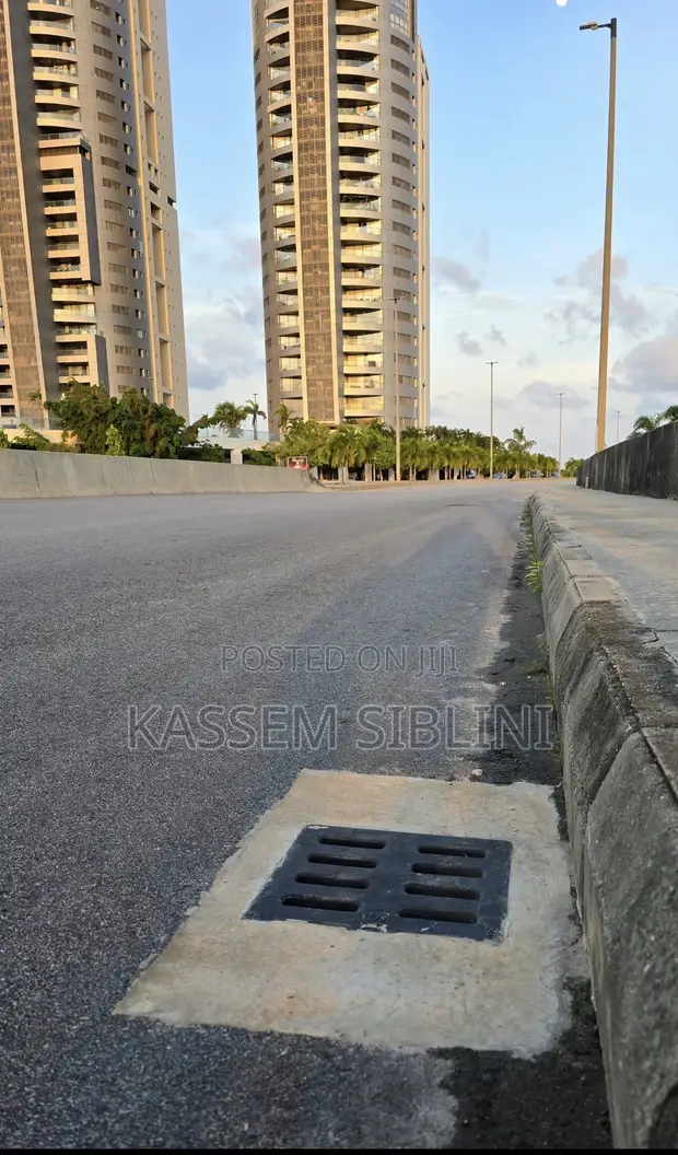 Simtex FRP Manhole Cover - 1