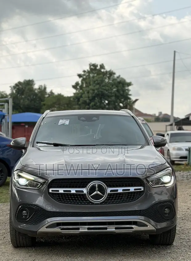 2021 Mercedes-Benz GLA 250 Gray - 1