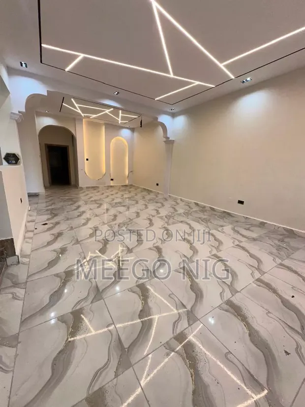 4 Bedroom Semi-Detached Townhouse/Terrace don haya a Ologolo - 1