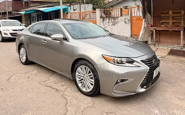 Lexus ES 2016 Gold - 1