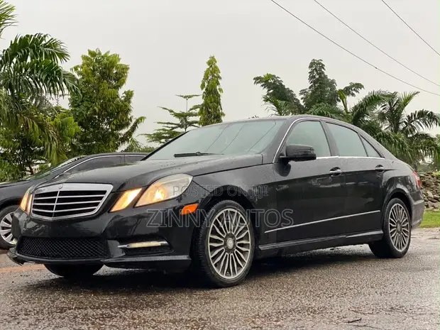 Mercedes-Benz E350 2012 Black - 1